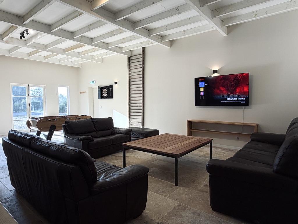 2C0E8063-5EA7-4032-A25D-4CDBAA076C8E_1_105_c