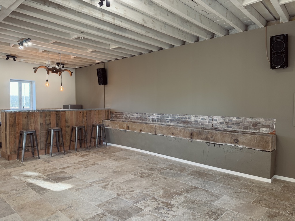 9FD8F5B9-B399-4C27-80E8-6C377C529B2A_1_105_c