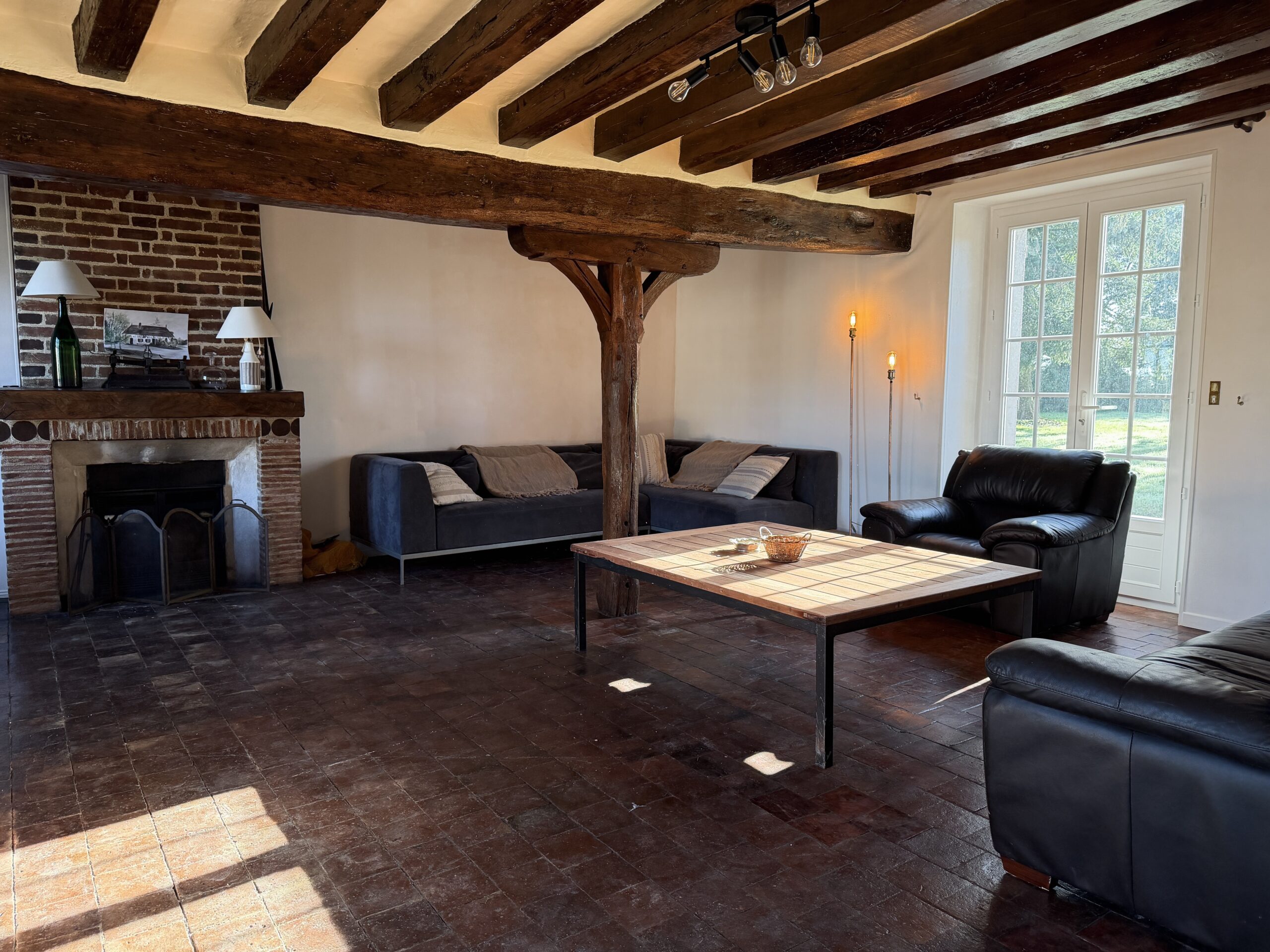 DFDE4A17-5DFE-4091-A7FE-7826A6753B7D_1_201_a