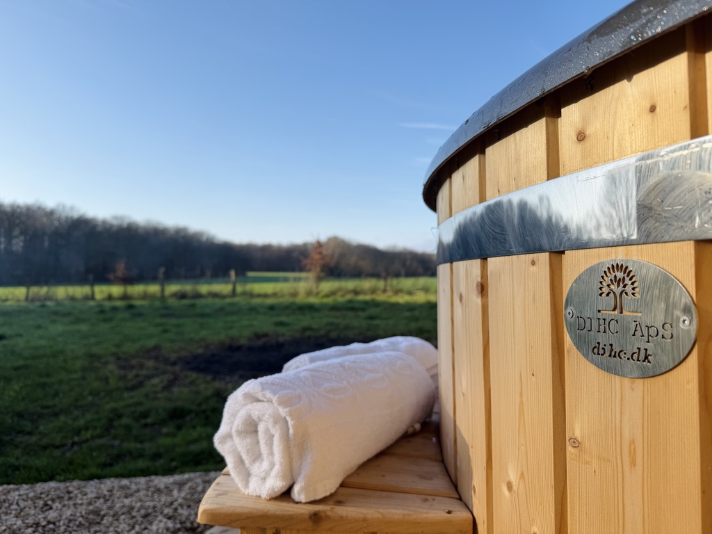 FCF4DF83-4986-45A9-8DF9-3CC1B8FD734C_1_105_c